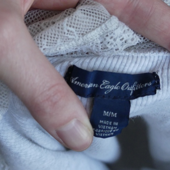 AEO - Off white Layering Tank with Lace Detailing - Picture 5 of 5